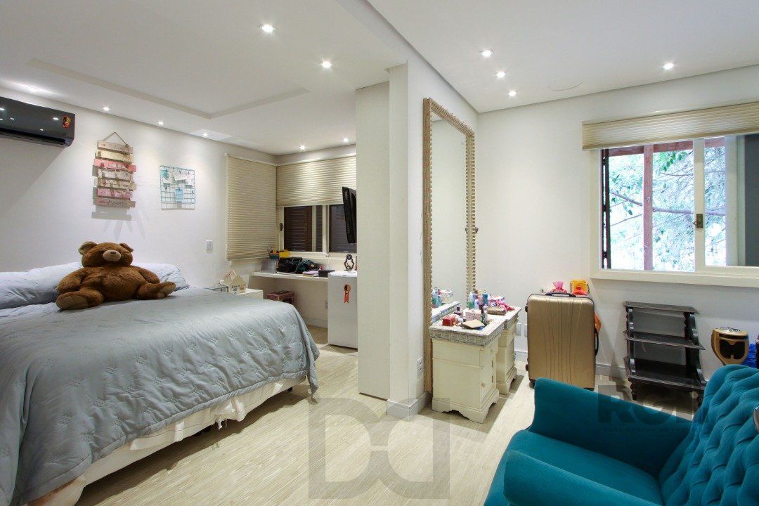 Casa com 327m² de área privativa, oferecendo 3 dormitórios, sendo 3 suítes — foto 30