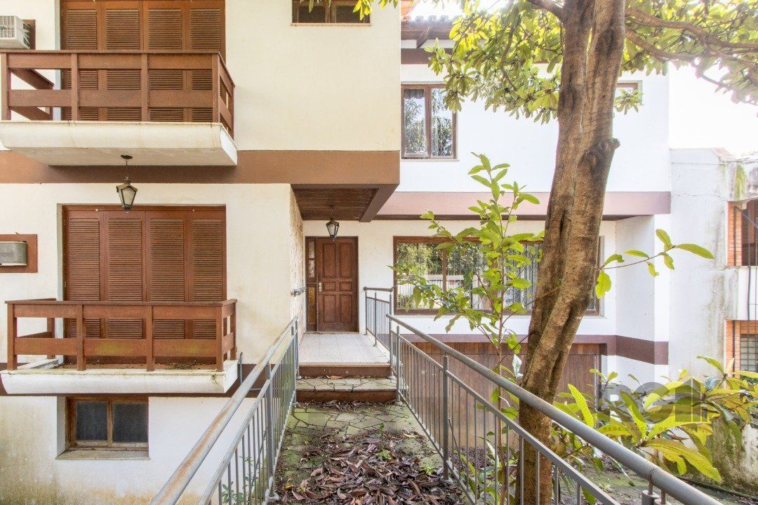 Casa para Venda - 361.95m², 4 dormitórios, sendo 2 suites, 3 vagas - Nonoai — foto 2