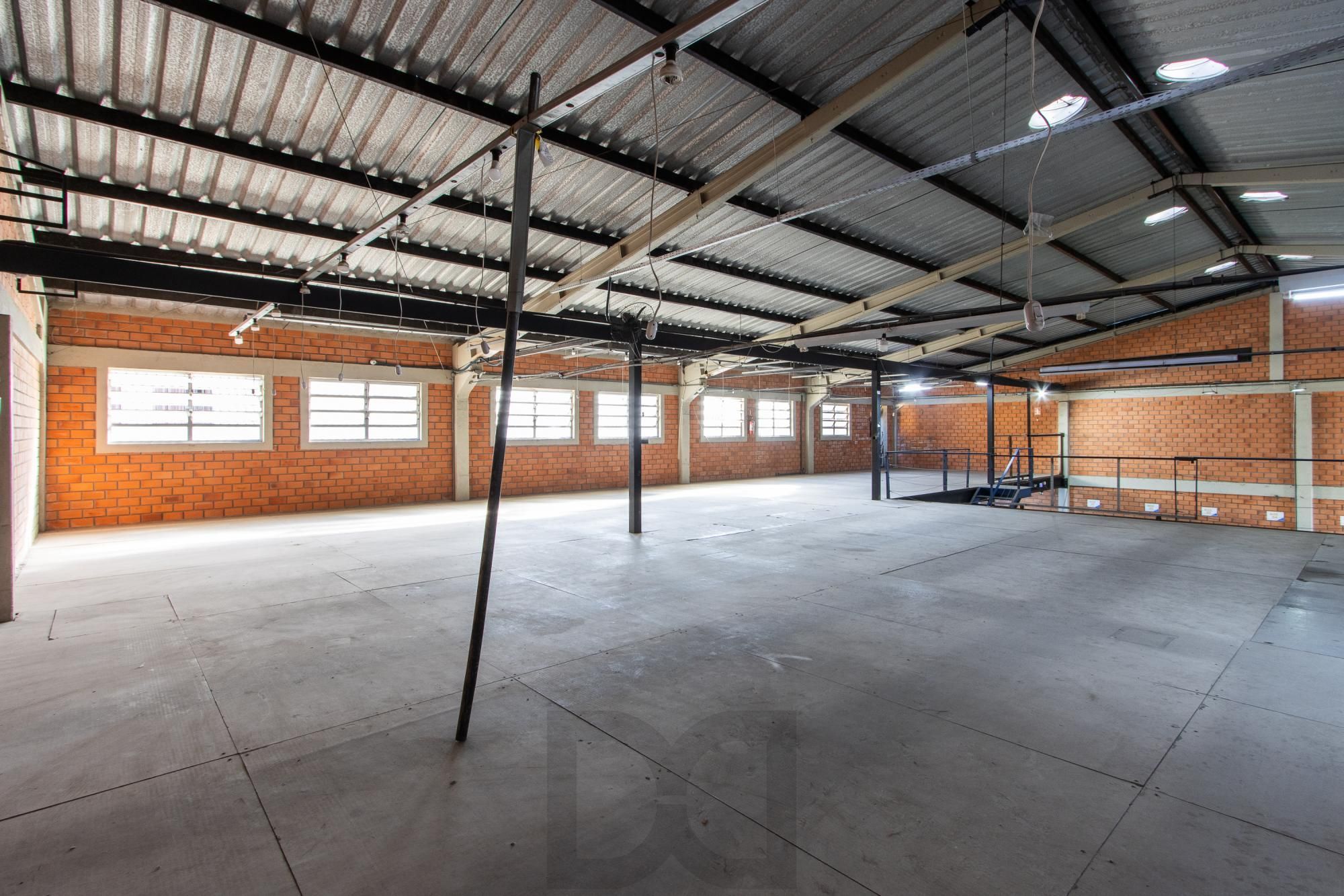 Pavilhão/Depósito , em estrutura montada com mezanino montado com escritório, cozinha, — foto 19