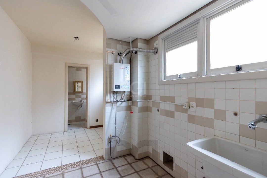 Cobertura para Venda - 302m², 4 dormitórios, sendo 1 suites, 3 vagas - Menino Deus — foto 22