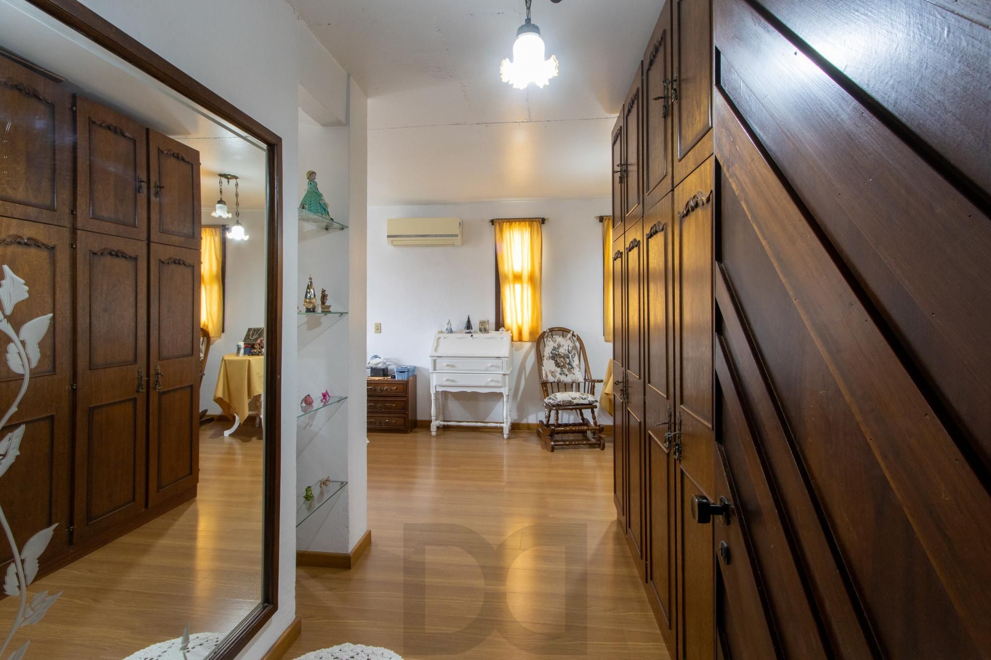 Casa para Venda - 485m², 4 dormitórios, sendo 1 suites, 3 vagas - Cristal — foto 51