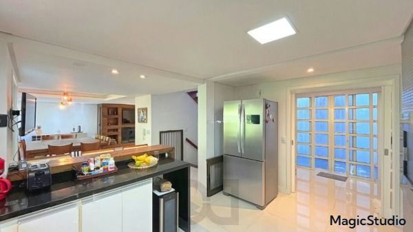 Casa em Condomínio na Pedra Redonda | 4 Dormitórios | 297m² | 4 Vagas | Solar Biarritz — foto 1