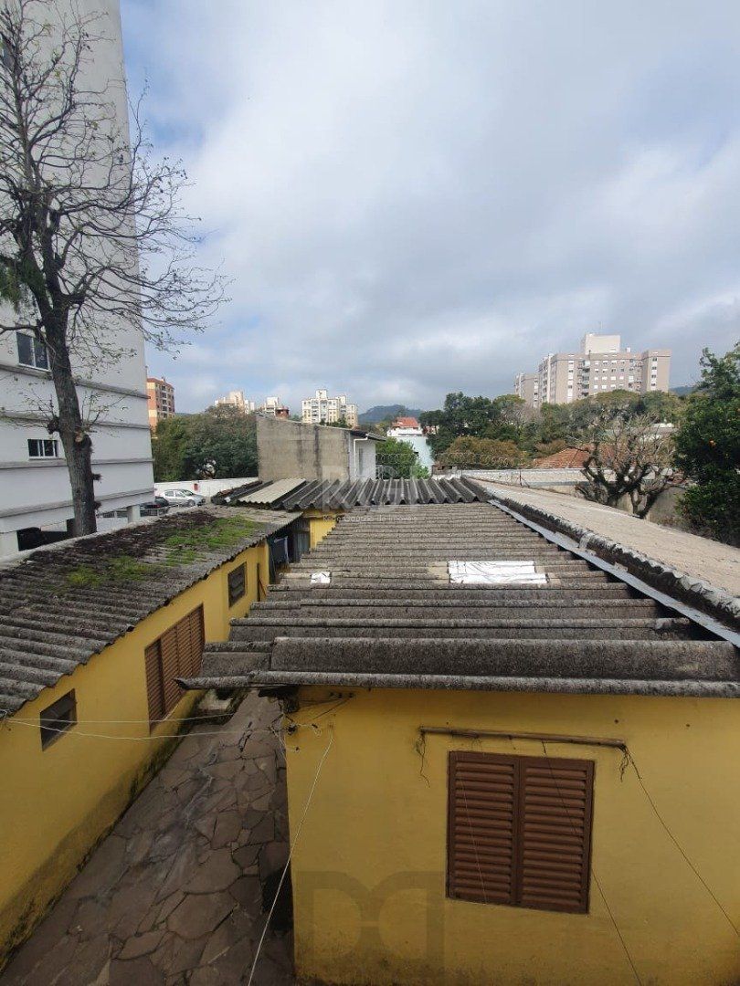 Casa para Venda - 226.9m², 5 dormitórios, sendo 2 suites, 5 vagas - Teresópolis — foto 9