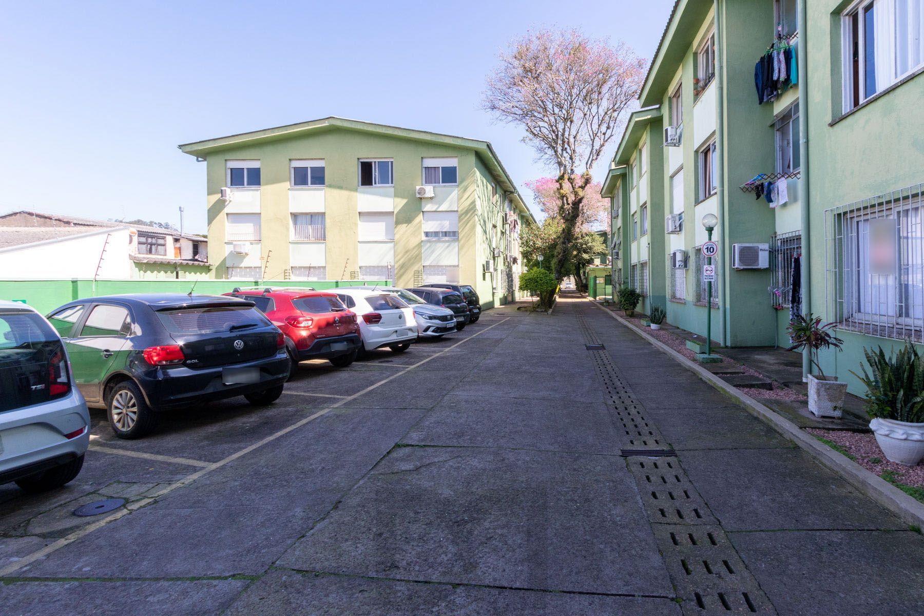 Apartamento 2 quartos, bairro Camaquã. Condominio com piscina e salão de festa — foto 3