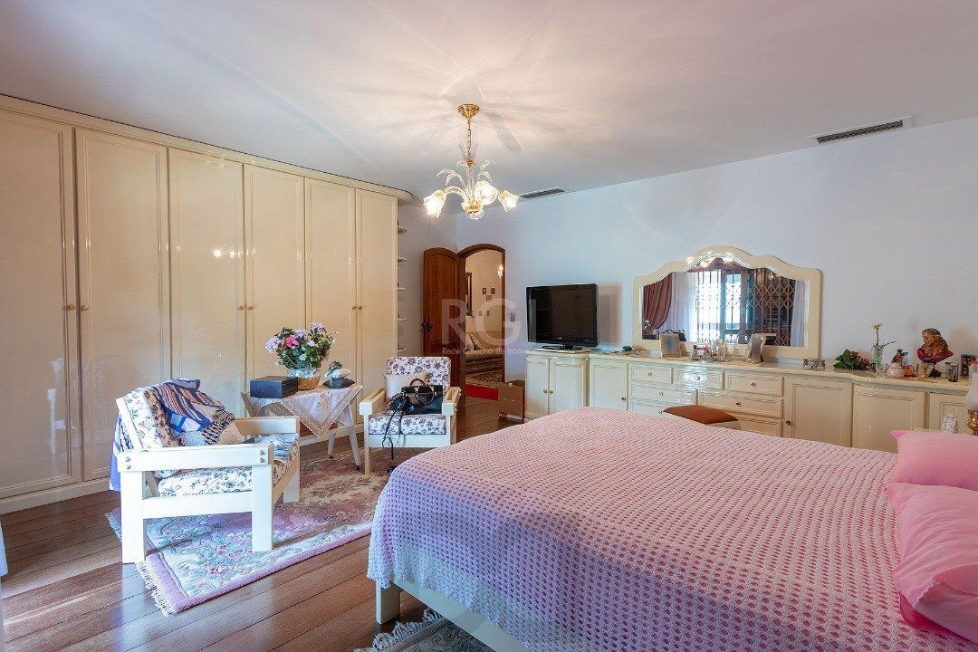 Casa para Venda - 725m², 4 dormitórios, sendo 1 suites, 4 vagas - Vila Assunção — foto 31