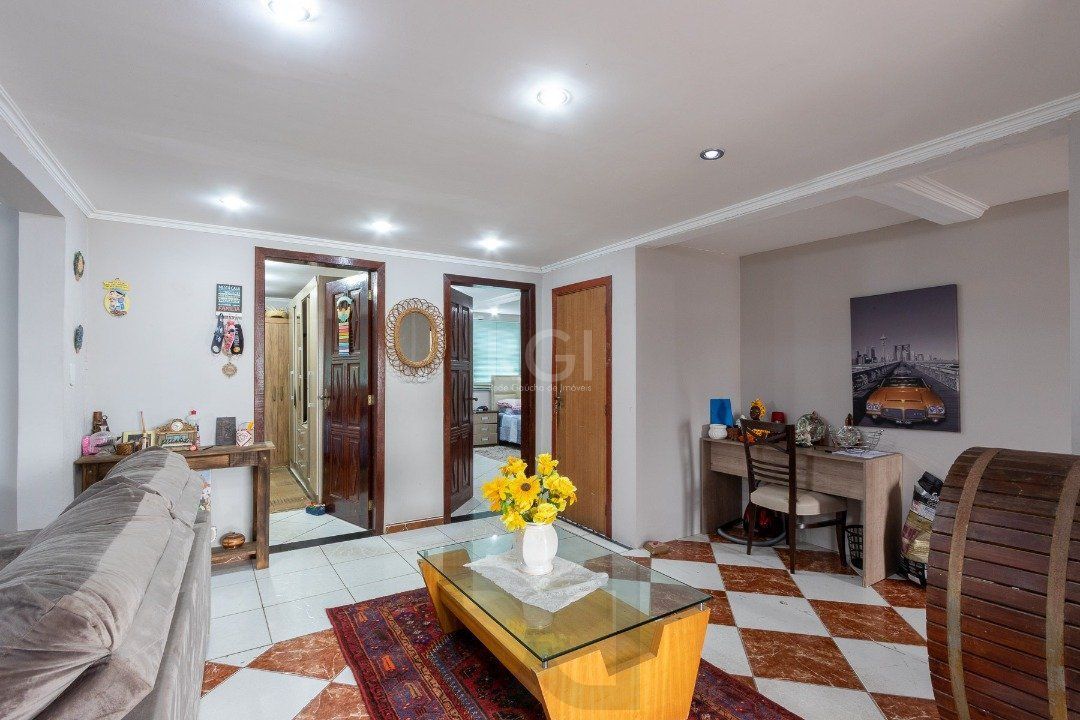 Sobrado para Venda - 300m², 3 dormitórios, sendo 1 suites, 3 vagas - Cavalhada — foto 33