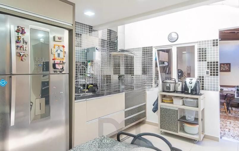 Linda casa com 3 dormitórios, sendo 1 Suíte, Sala Ampla no Condomínio de Ótima Localização — foto 11