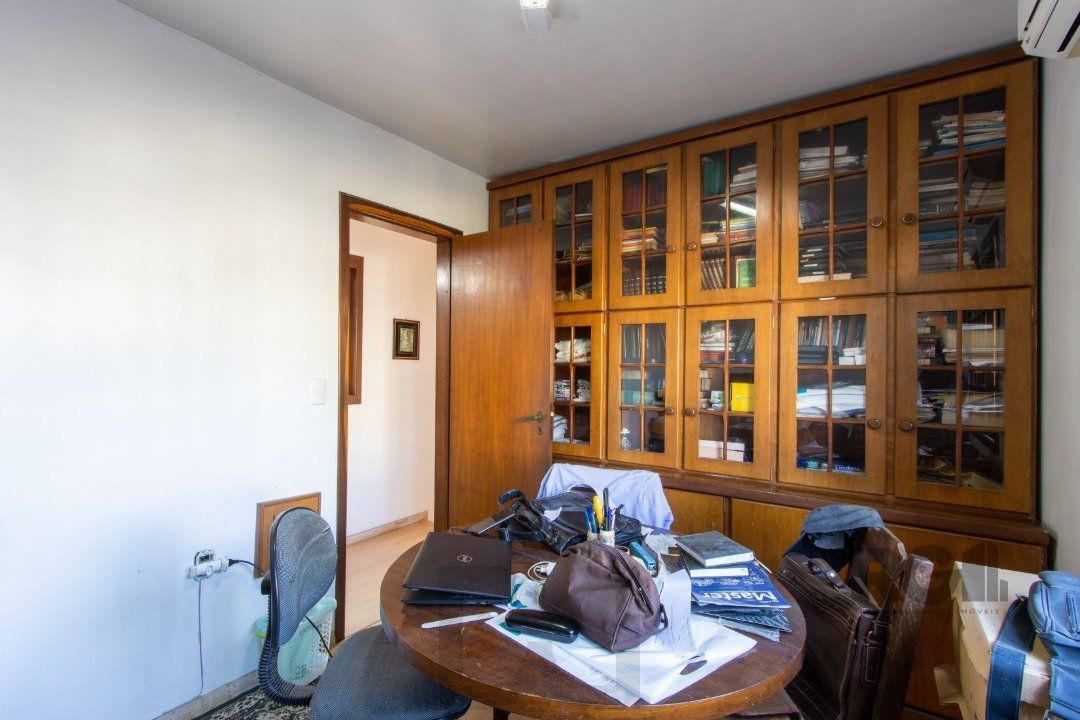 Casa para Venda - 300m², 3 dormitórios, sendo 1 suites, 4 vagas - Tristeza — foto 42
