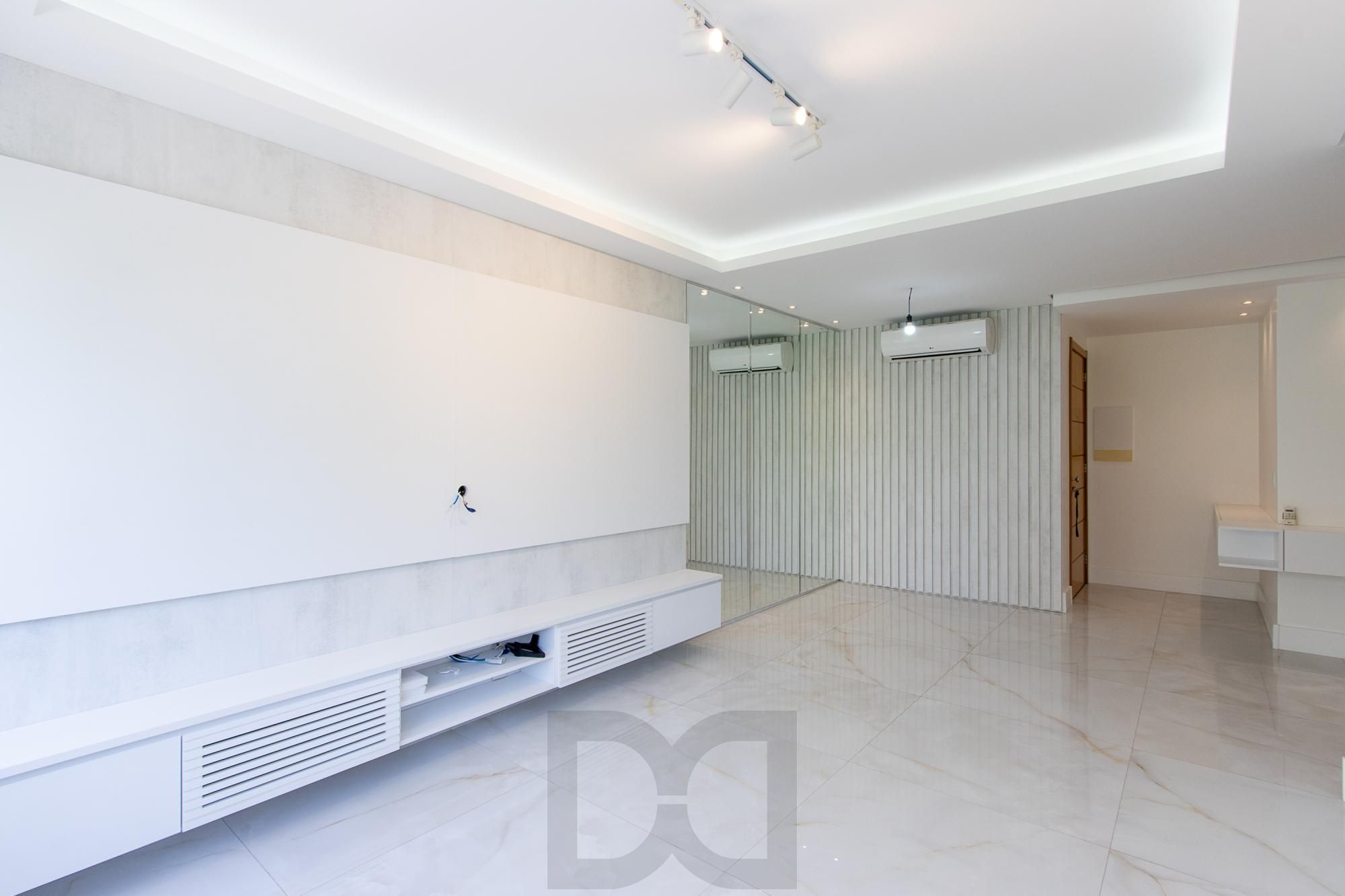 Apartamento totalmente reformado e impecável para locação - 3 quartos sendo uma suíte - Bairro Cavalhada — foto 19