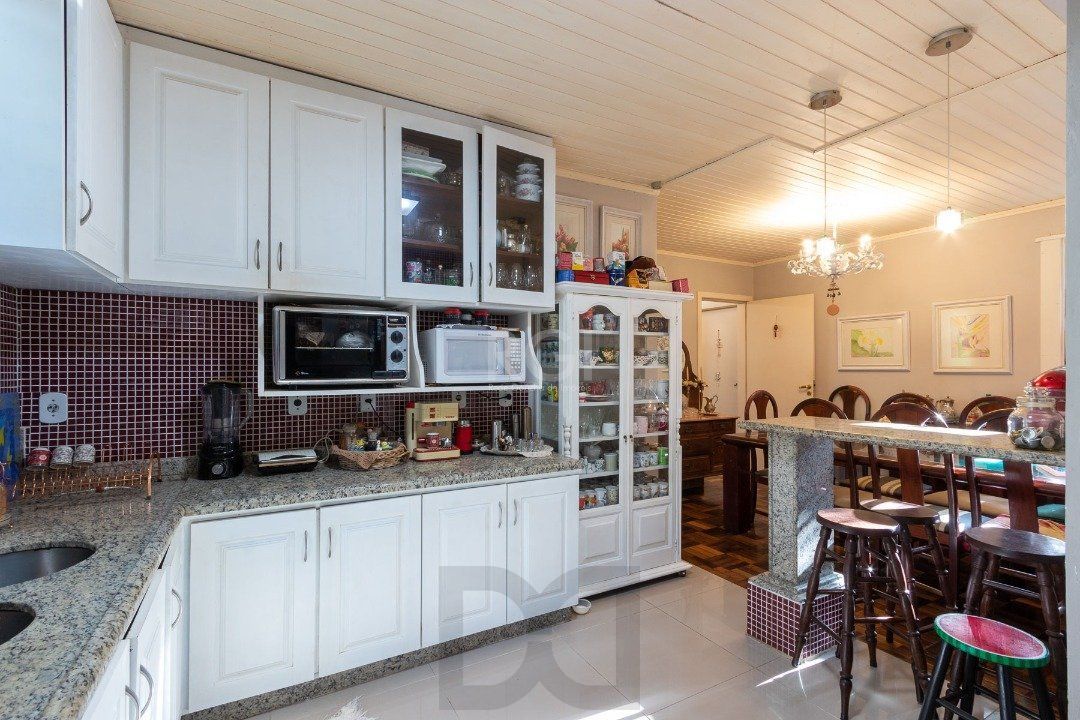 Casa para Venda - 192m², 4 dormitórios, sendo 3 suites, 4 vagas - Tristeza — foto 18