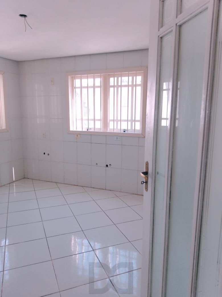 Amplo sobrado com 3 dormitórios — foto 9