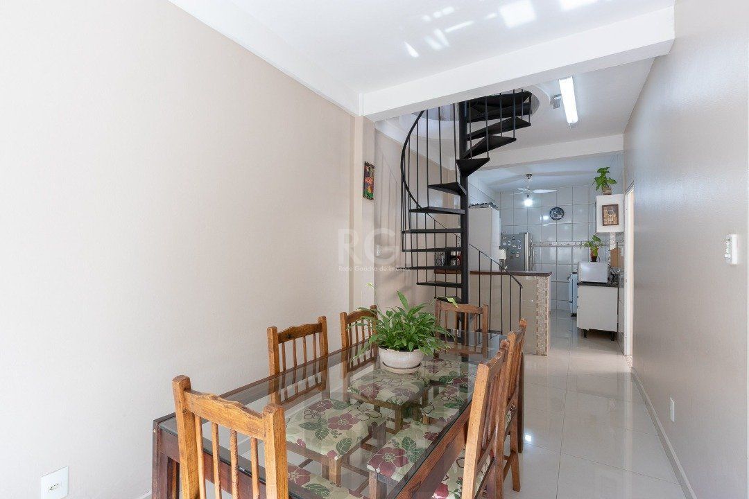 Sobrado para Venda - 150m², 3 dormitórios, sendo 1 suites, 1 vaga - Morro Santana — foto 13