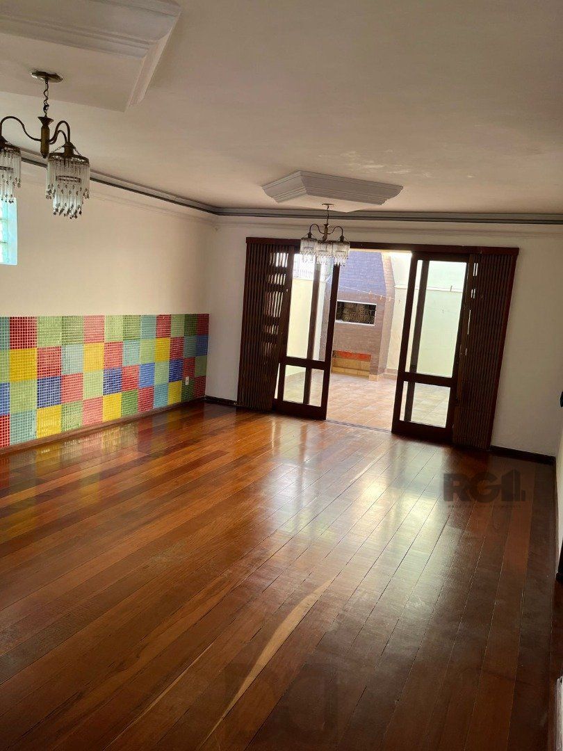 Casa para Venda - 507m², 4 dormitórios, sendo 2 suites, 6 vagas - Cavalhada — foto 3