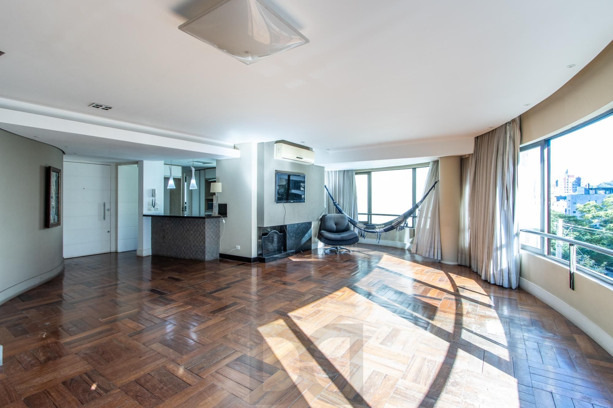 Apartamento amplo, com 2 suítes e 2 vagas cobertas- Bairro Bela Vista — foto 7