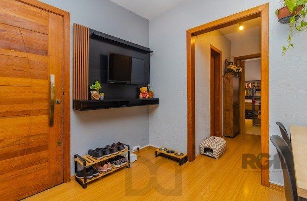 APARTAMENTO REFORMADO DE 02 DORMITÓRIOS PERTO DE SUPERMERCADOS, ONIBUS E FARMACIAS — foto 9