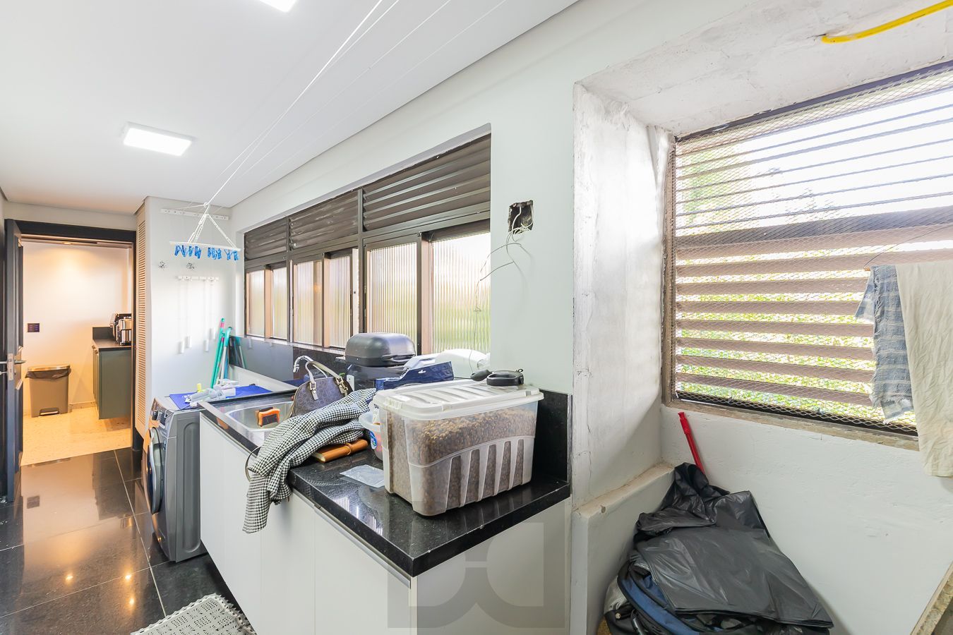 Apartamento 3 dormitórios, 3 vagas e 259 m² no bairro Auxiliadora. — foto 38