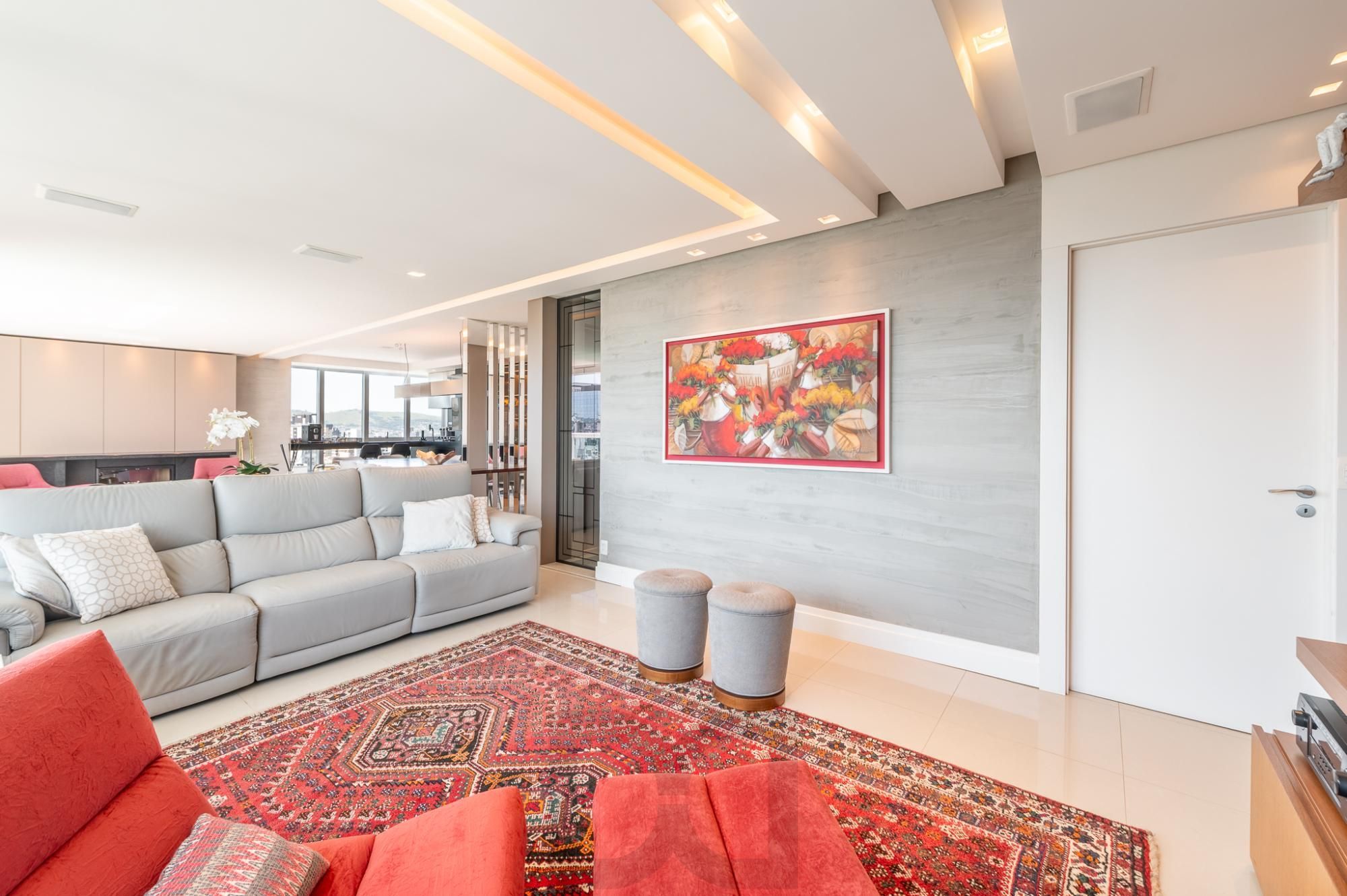 Apartamento com 204m², 3 dorm, 5 vagas no Petrópolis — foto 11