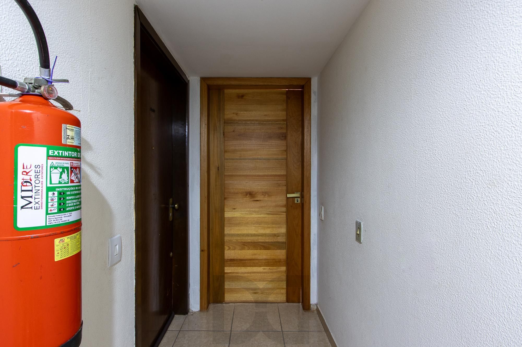 Apartamento no Menino Deus com 2 dormitórios e garagem — foto 33