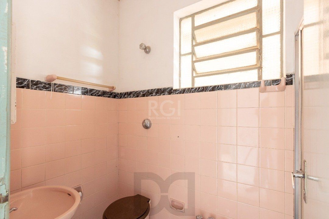 Casa para Venda - 220m², 3 dormitórios, sendo 2 suites, 2 vagas - Coronel Aparício Borges — foto 6