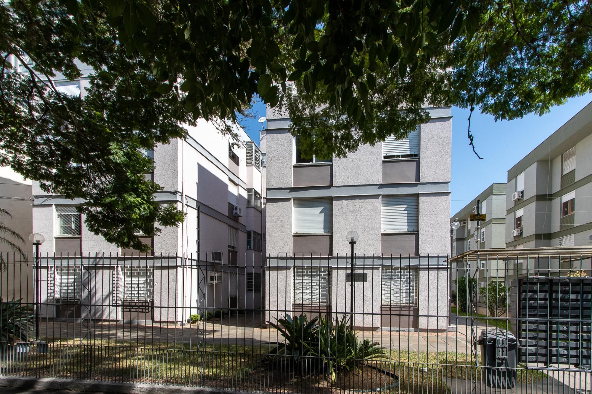 APARTAMENTO 4 QUARTOS DESOCUPADO - BAIRRO MENINO DEUS — foto 5