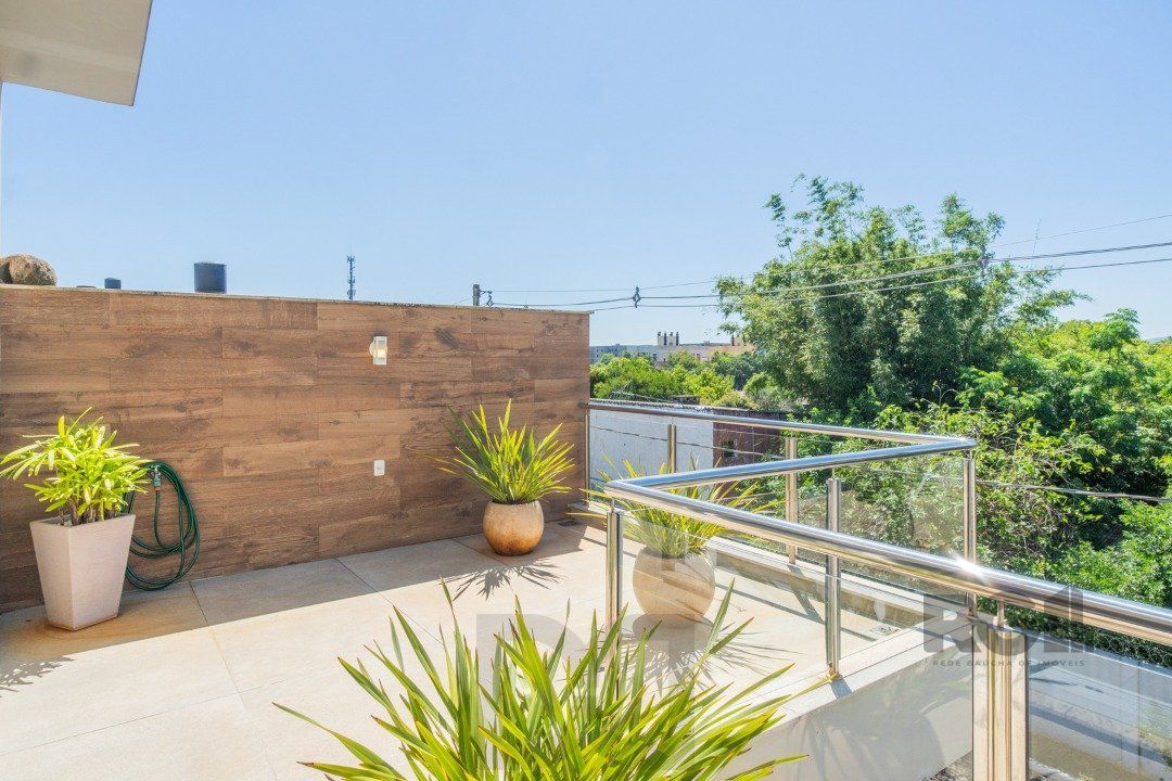 Casa de Condomínio com Arquitetura Exclusiva e Ambientes Sofisticados — foto 44