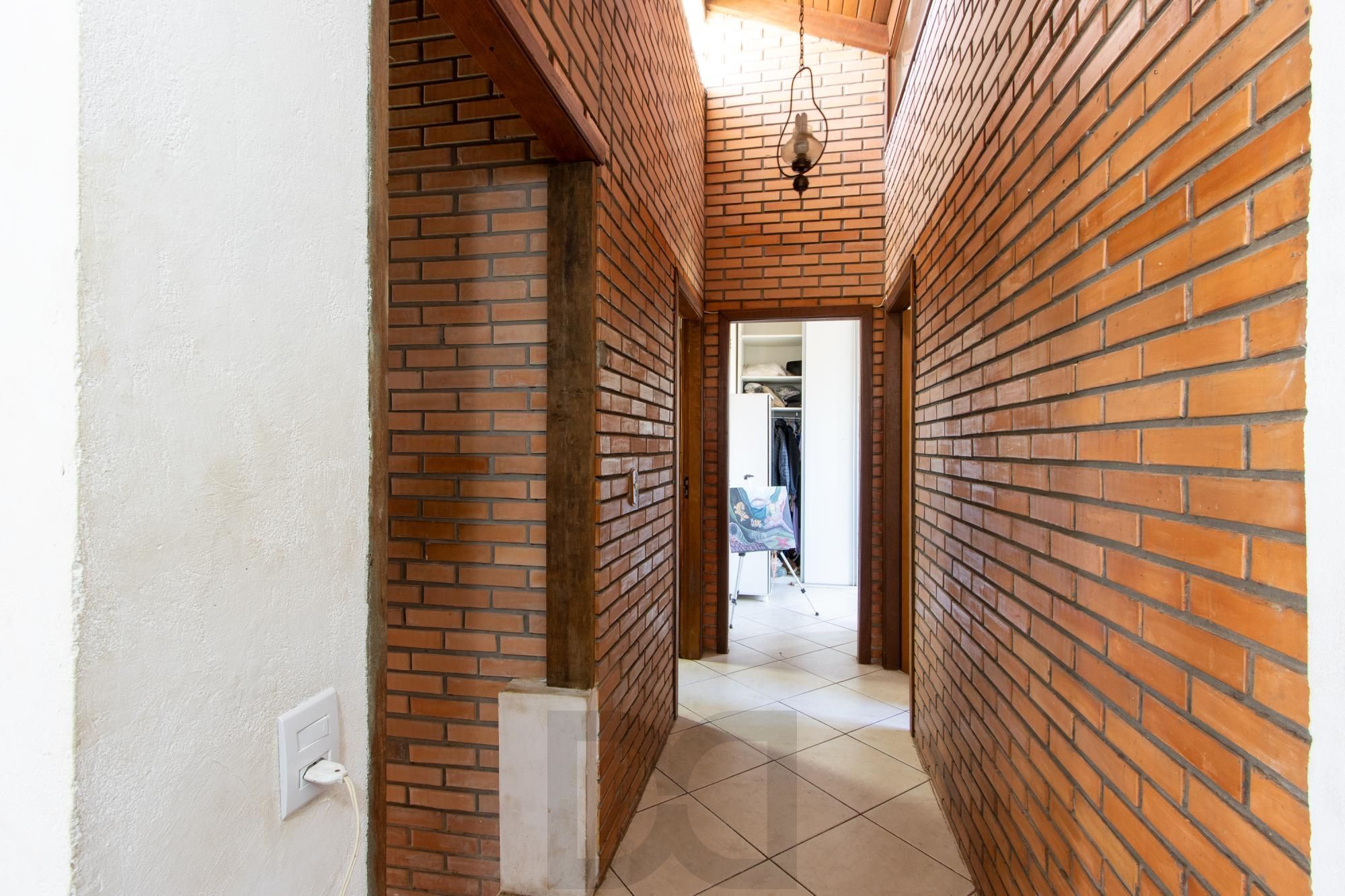 Sobrado amplo com 4 dormitórios com piscina e casa extra no mesmo terreno – Hípica — foto 37