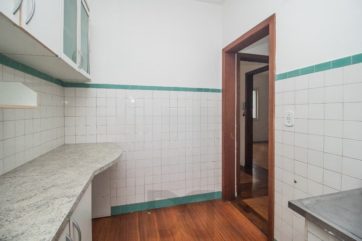 Apartamento de 1 quarto à venda no Edifício Britânia na Avenida Independência em Porto Alegre – 45,24 m² Privativos e Portaria 24h — foto 13