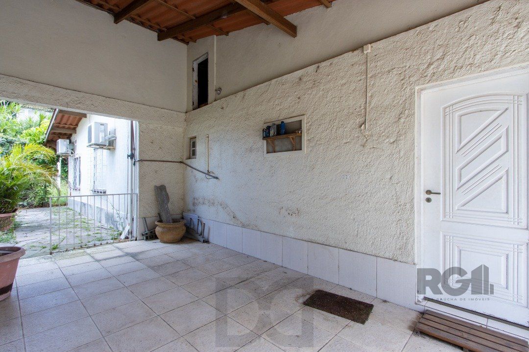 Casa para Venda - 239m², 5 dormitórios, sendo 1 suites, 2 vagas - Hipica — foto 4