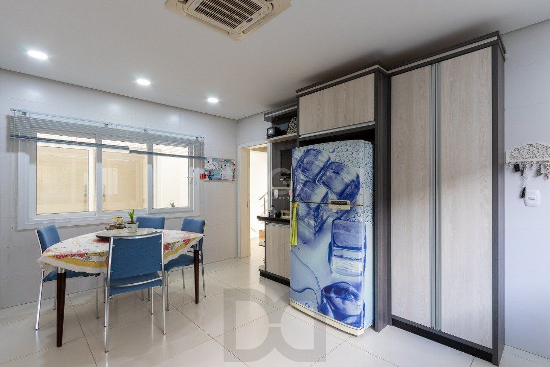 Casa para Venda - 377m², 4 dormitórios, sendo 3 suites, 3 vagas - Guarujá — foto 21