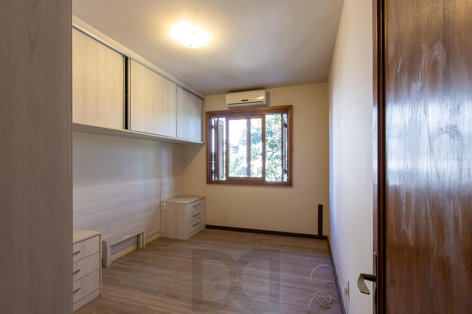 Casa 3 dormitórios, 1 suíte, 2 vagas - Bairro Camaquã — foto 34