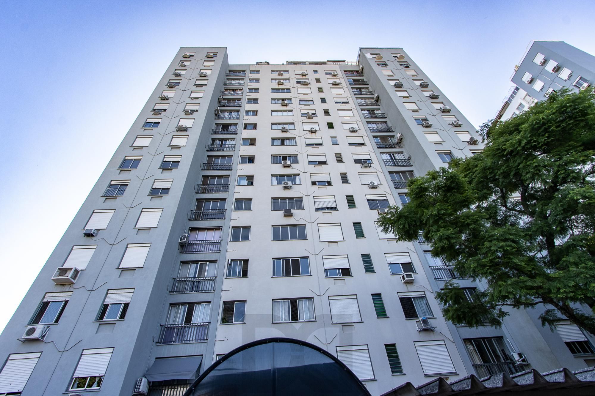 Lindo apartamento locado, mobiliado, andar alto com vista para o Rio, 2 quartos - Bairro Cristal — foto 28