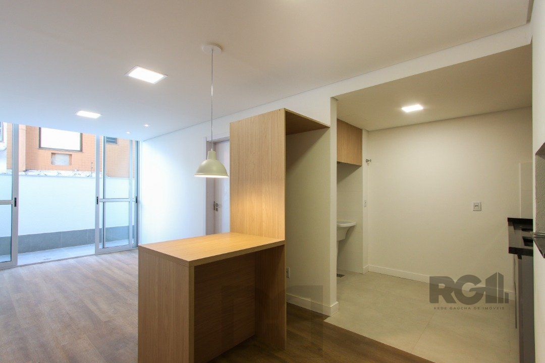 Apartamento em Porto Alegre no Bairro Petrópolis, de 1 quarto, GARDEN , semi mobiliado — foto 1