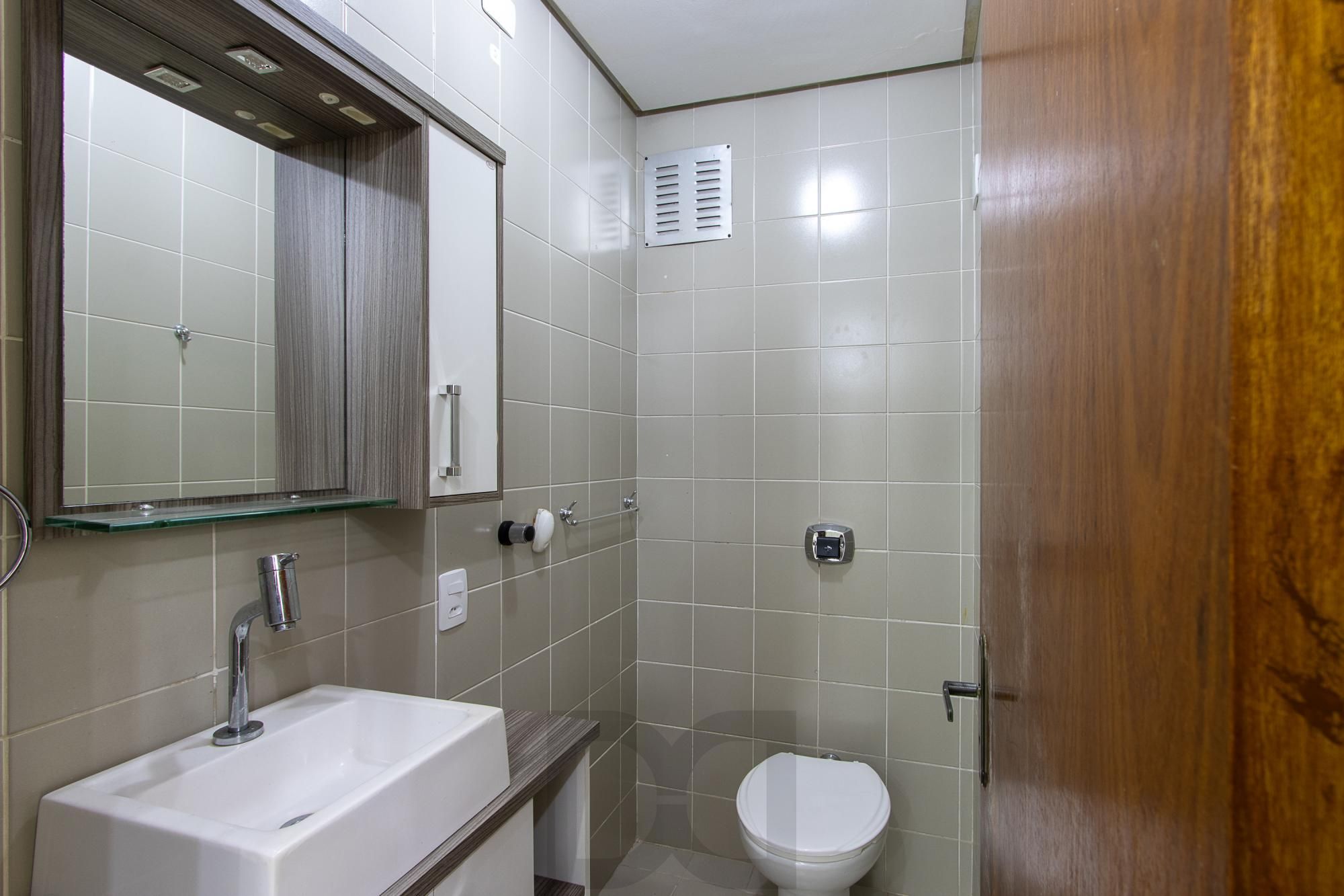 sala com 35,60 m² de área privativa no edifício Erico Veríssimo Center — foto 3