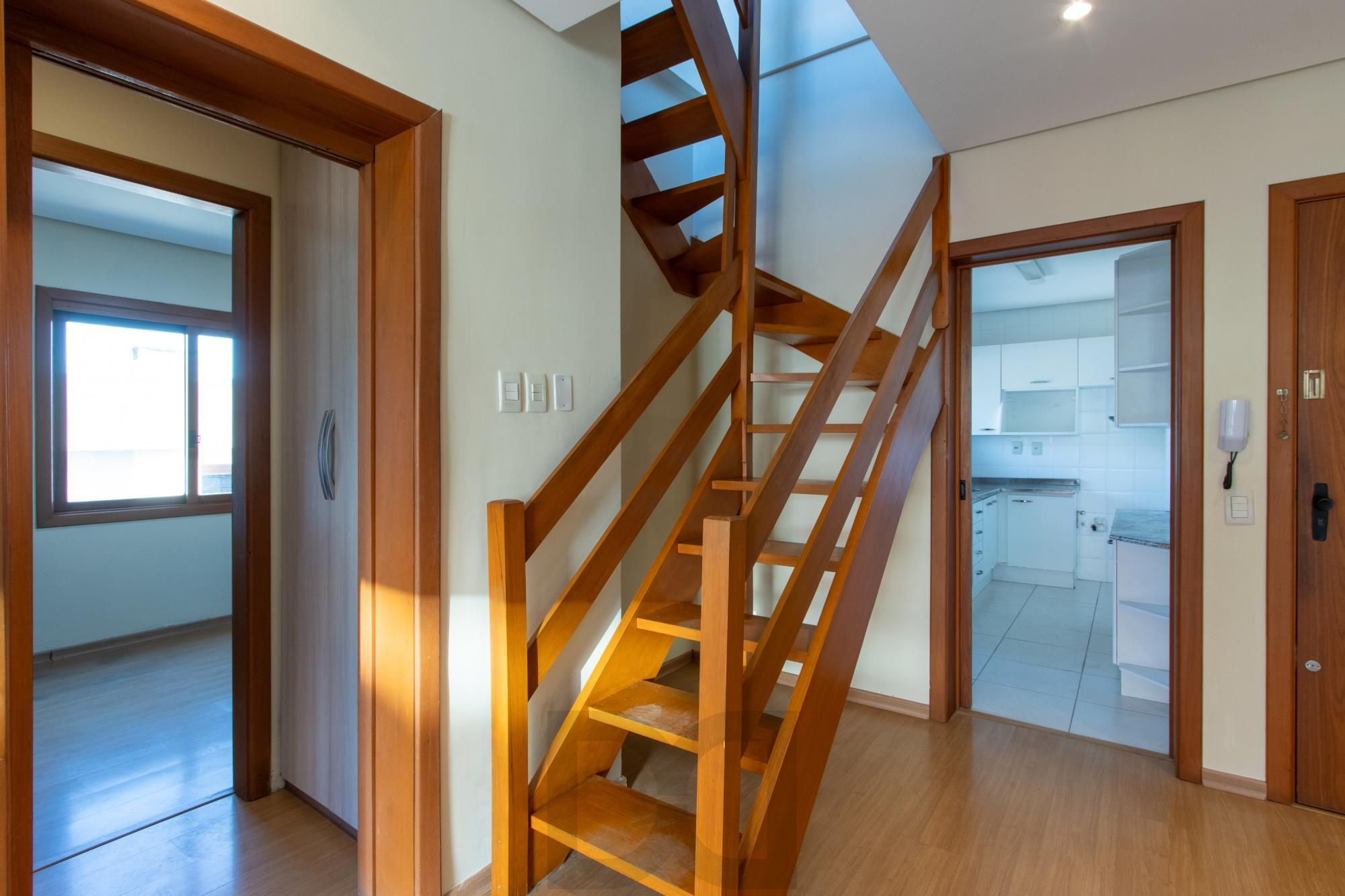 COBERTURA 2 QUARTOS, 2 VAGAS INDIVIDUAIS ESCRITURADAS, ELEVADOR - BAIRRO SANTO ANTONIO — foto 19