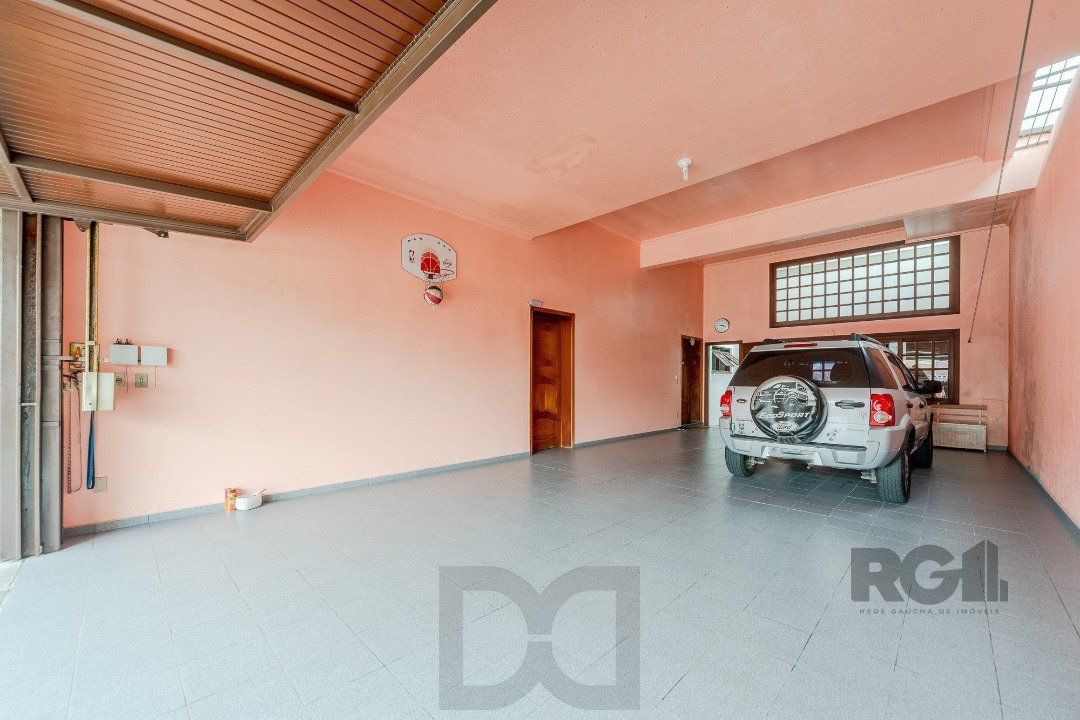 Casa para Venda - 646m², 4 dormitórios, sendo 2 suites, 4 vagas - Jardim Isabel — foto 3