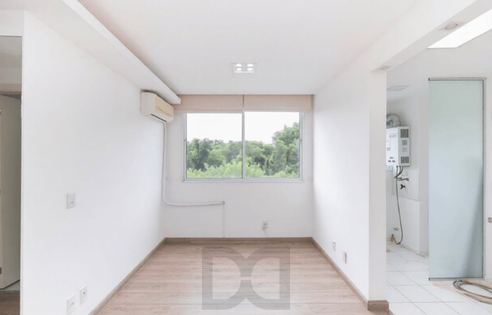 Apartamento de 3 dormitórios, 1 suíte e 1 vaga escriturada no bairro Ipanema. — foto 1