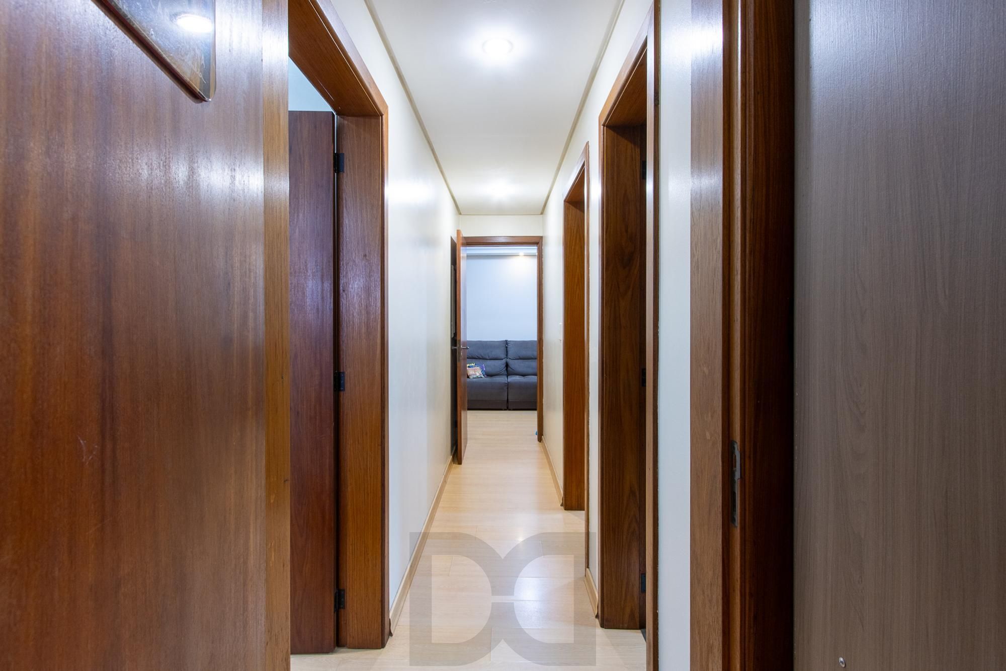 Apartamento de 3 dormitórios, 1 suíte e 3 vagas no bairro Ipanema. — foto 29