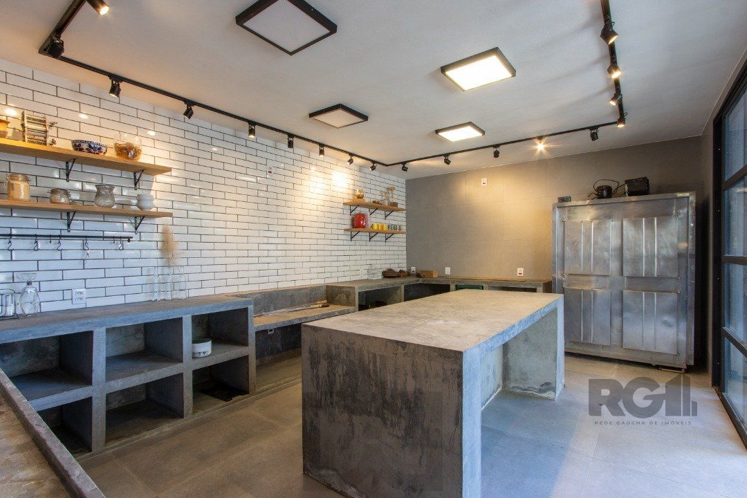 Espetacular 2 Casa Residencial de 5 Quartos e Piscina em Porto Alegre — foto 27