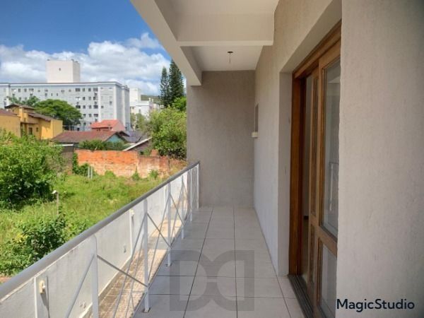 Casa de 3 Pavimentos com Sacadas, Lareira e Espaço Gourmet — foto 10