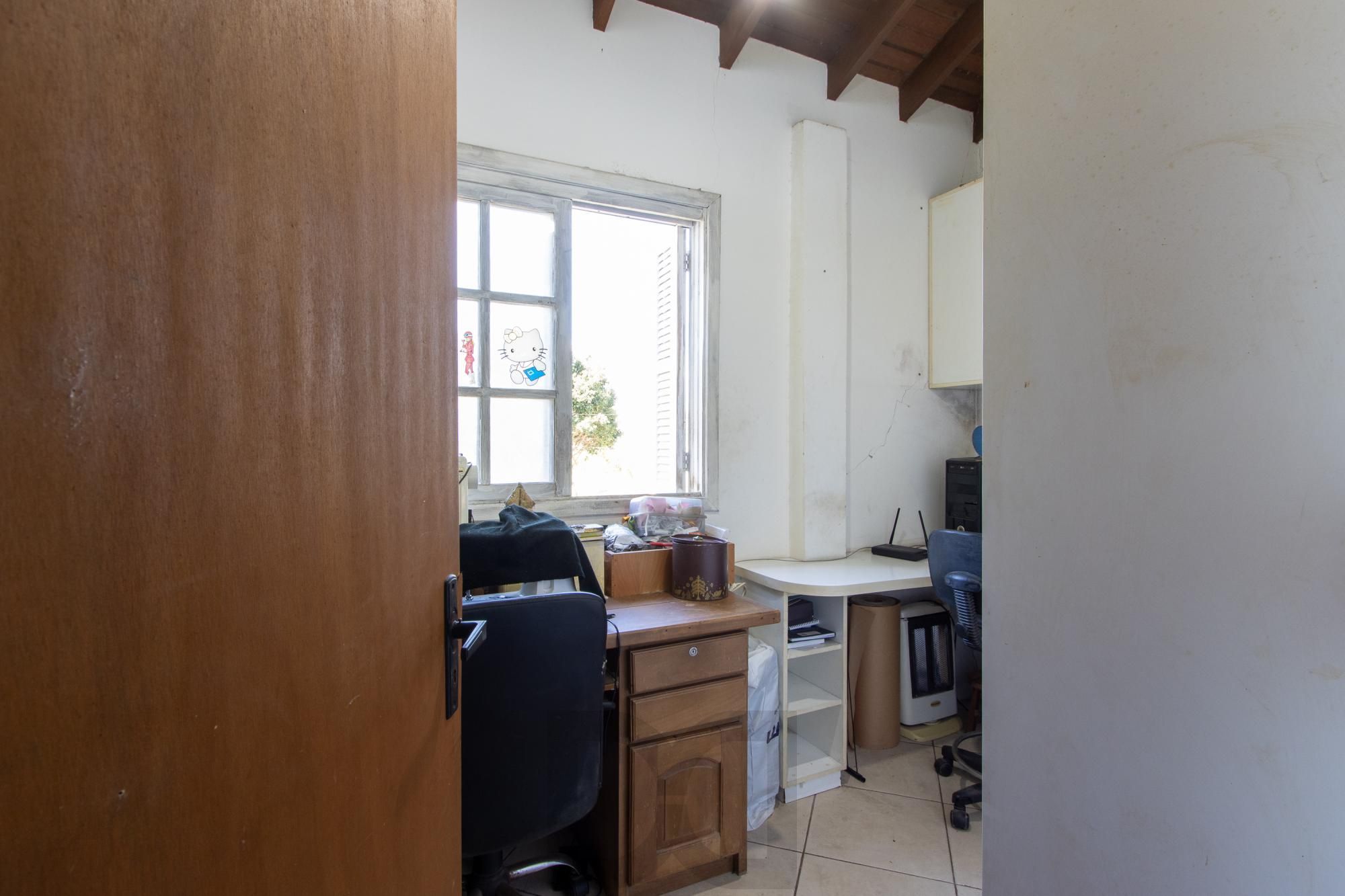 Sobrado amplo com 4 dormitórios com piscina e casa extra no mesmo terreno – Hípica — foto 46