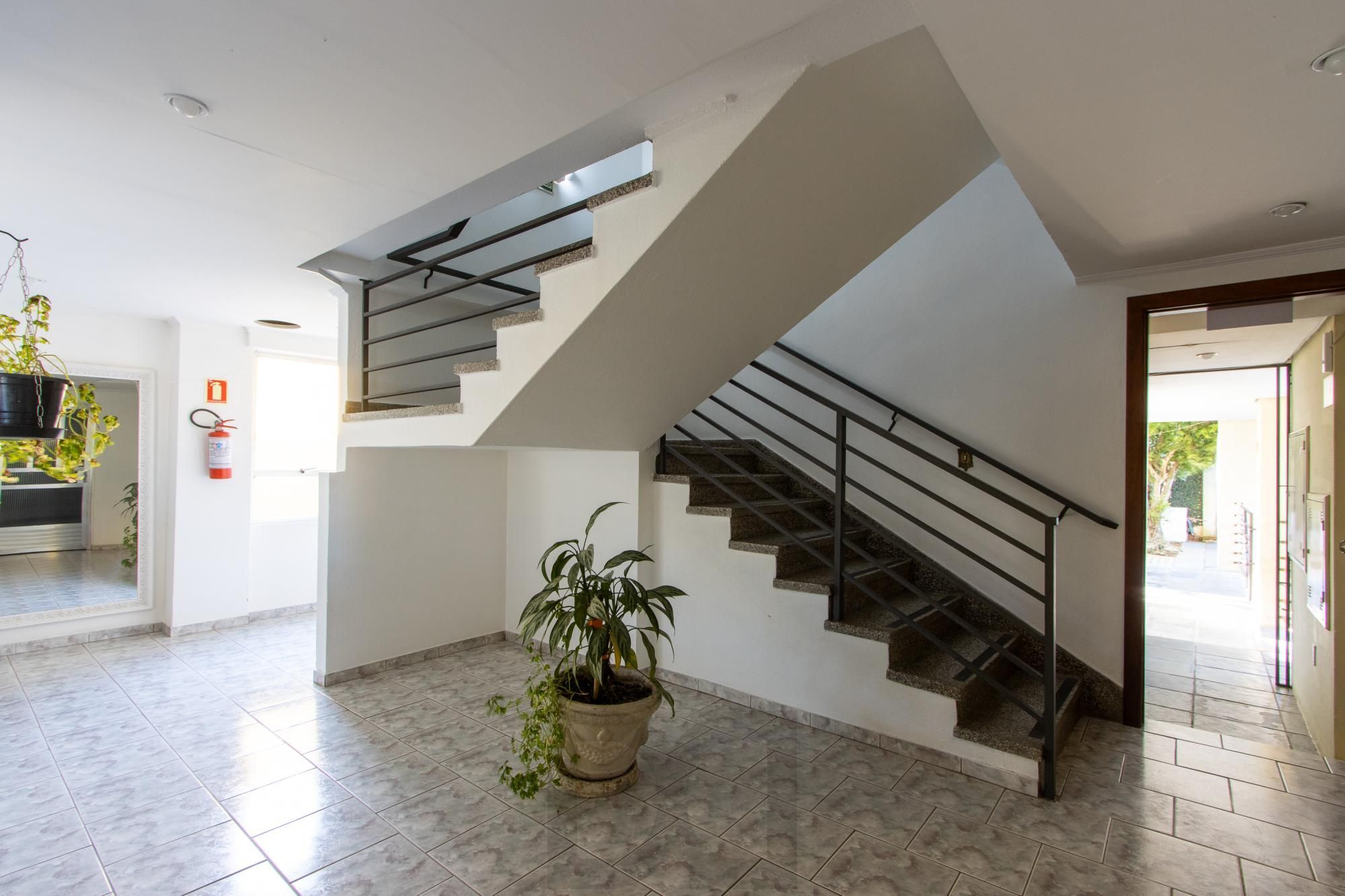 Apartamento 2 dorm, vaga de garagem escriturada e coberta - bairro Cristal — foto 23