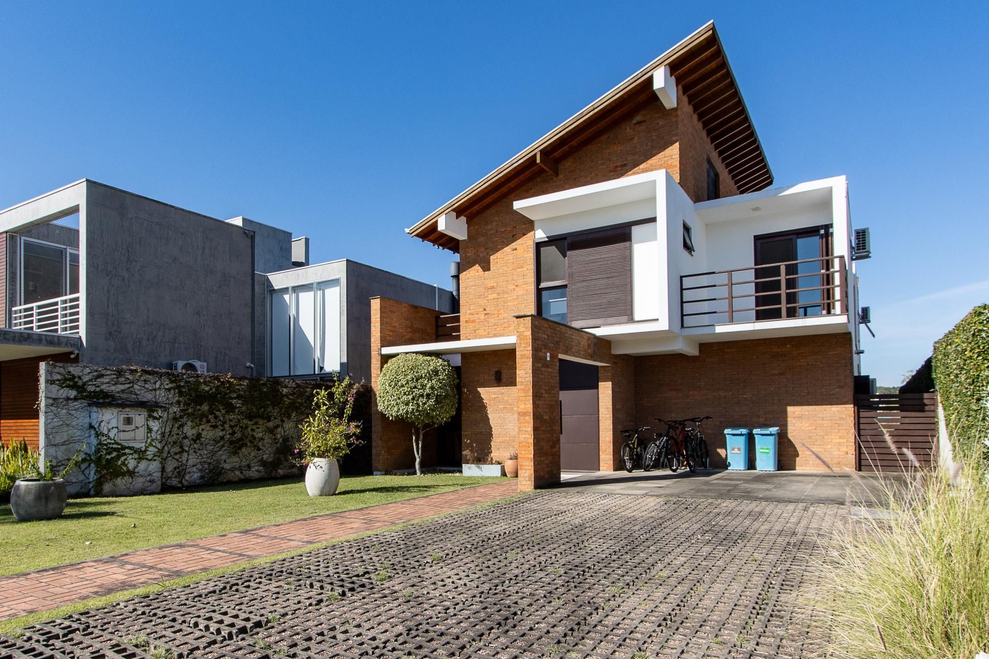 Casa no Condominio Terra Ville. 3 suites, com fundo para o lago. — foto 2
