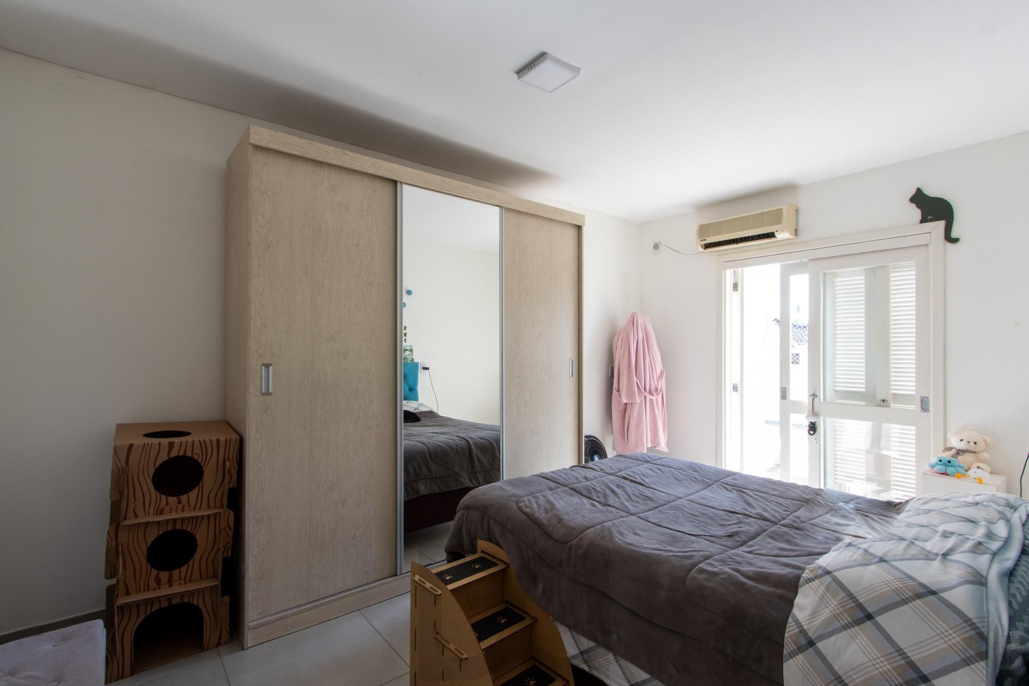 Casa 3 Dormitórios no Bairro Tristeza com 2 Vagas de Garagem — foto 36