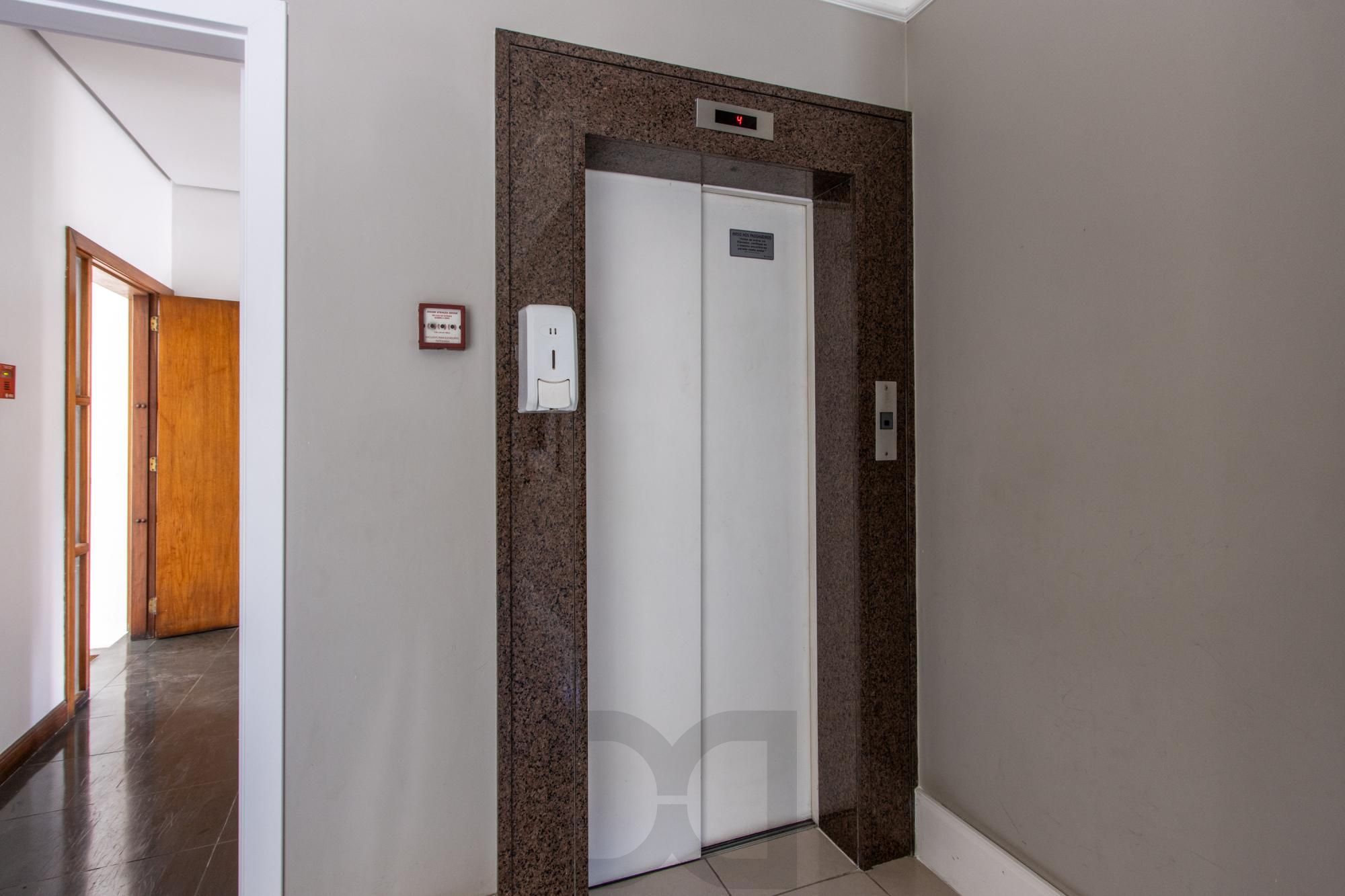 Apartamento 3 dormitórios no Mont Serrat — foto 45