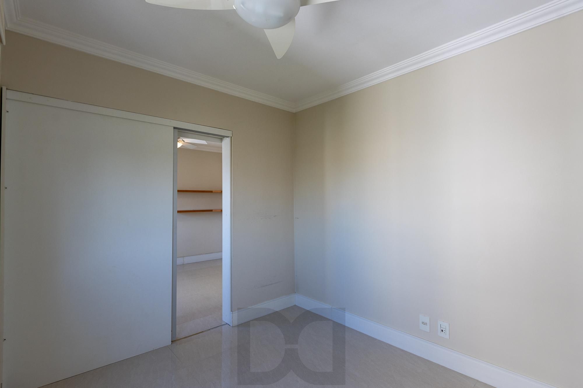 Apartamento de 3 dormitórios, 1 suíte e 2 vagas escrituradas no bairro Tristeza. — foto 26