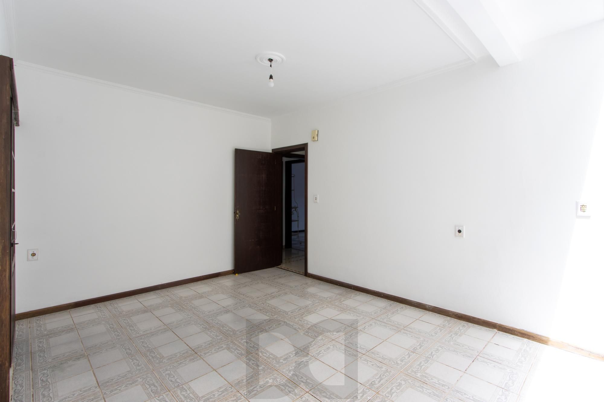 Casa Residencial à Venda no Bairro Guarujá, Porto Alegre, RS — foto 38