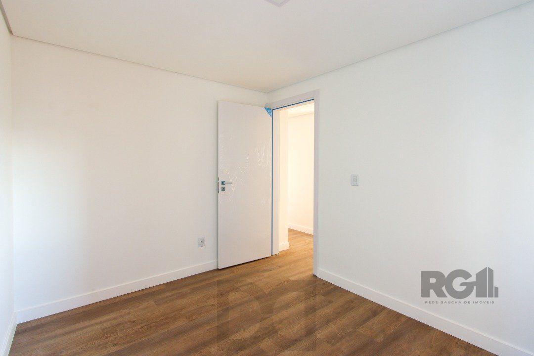 Apartamento em Porto Alegre no Bairro Petrópolis, de 2 quartos, semi mobiliado. — foto 18