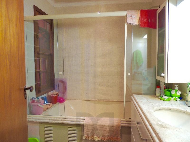 Casa para Venda com 3 dormitórios, sendo 2 suites e 3 vagas no bairro Belém Novo — foto 5