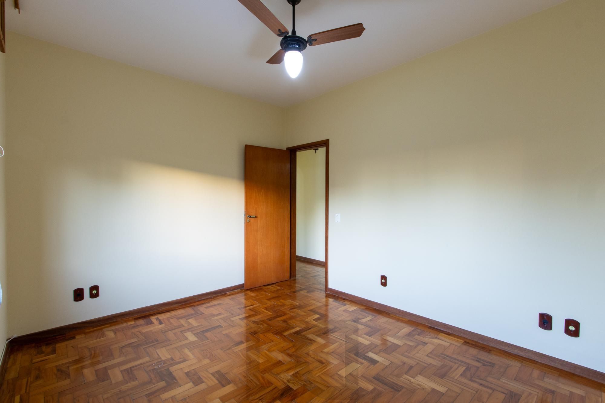 Apartamento de 2 Dormitórios na Cel Massot, Bairro Cristal — foto 18
