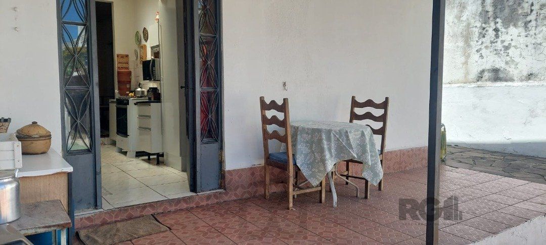 CASA COM EXTENSO PÁTIO NO CAMAQUÃ — foto 16